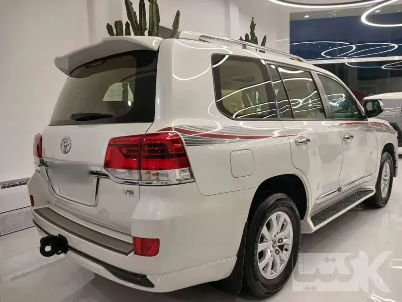 تویوتا لندکروز چهار در GX.R V8 2016 کارکرده